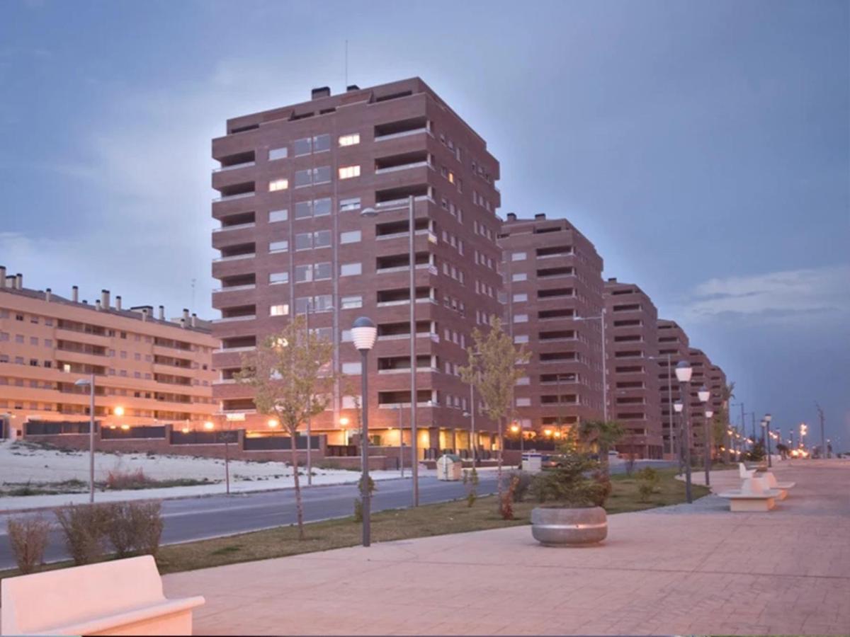 شقة Aires De Toledo-Parque Warner Y Madrid En Familia المظهر الخارجي الصورة
