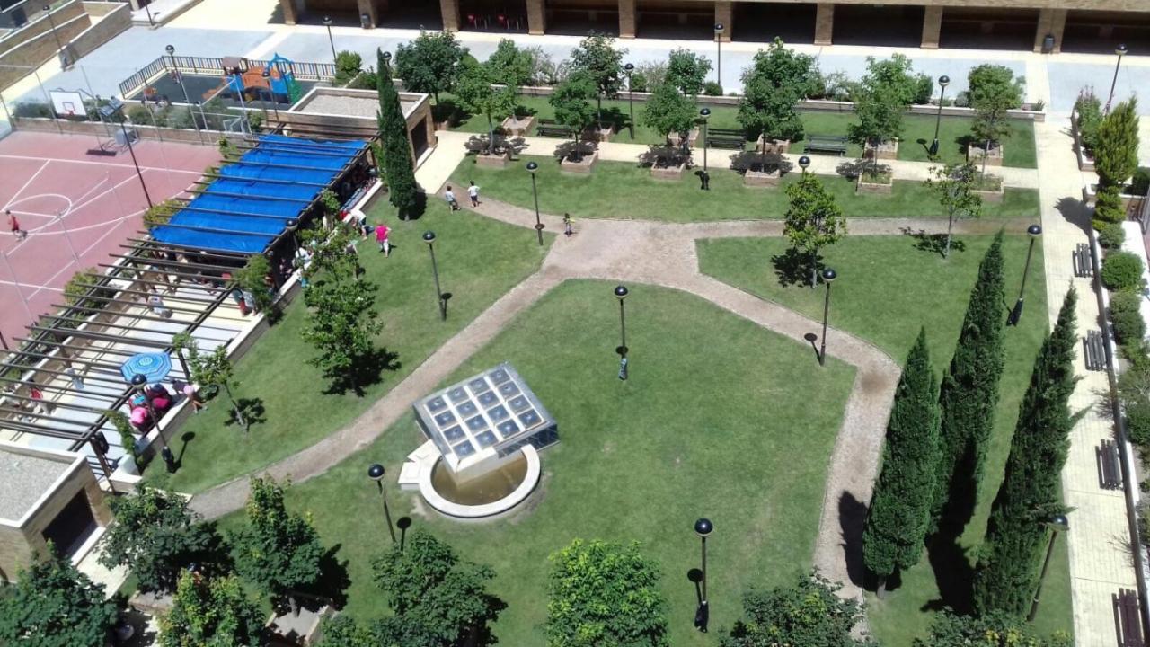 شقة Aires De Toledo-Parque Warner Y Madrid En Familia المظهر الخارجي الصورة