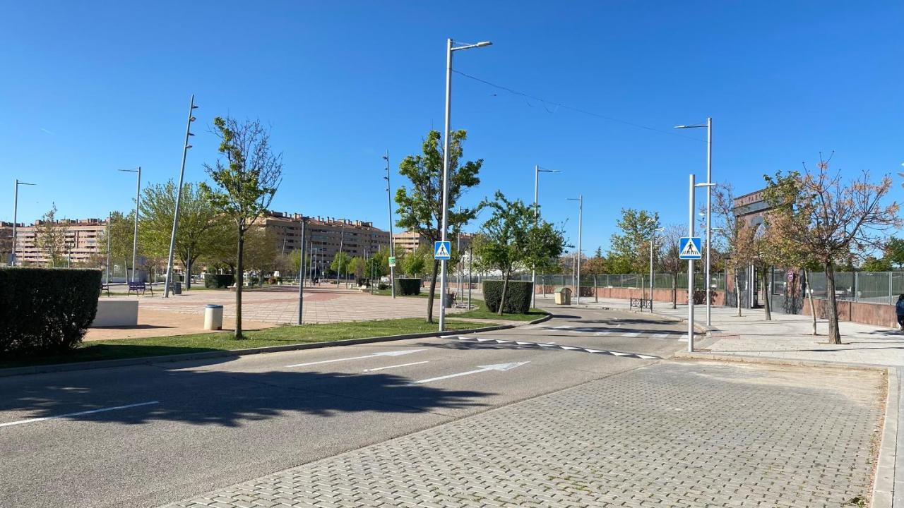 شقة Aires De Toledo-Parque Warner Y Madrid En Familia المظهر الخارجي الصورة